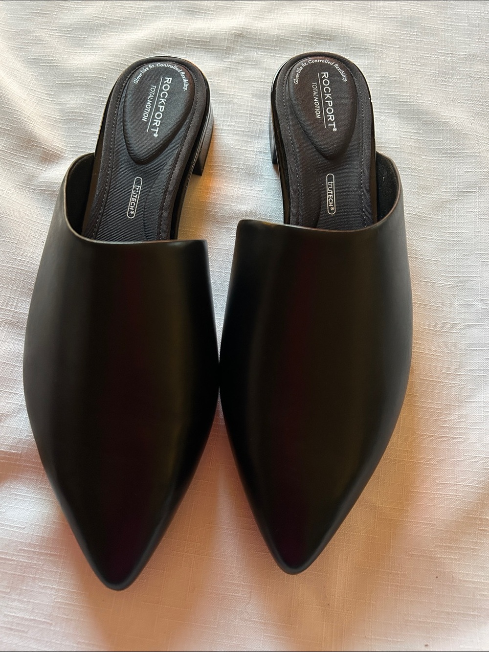 Rockport Black Pointed Slip-On Mules